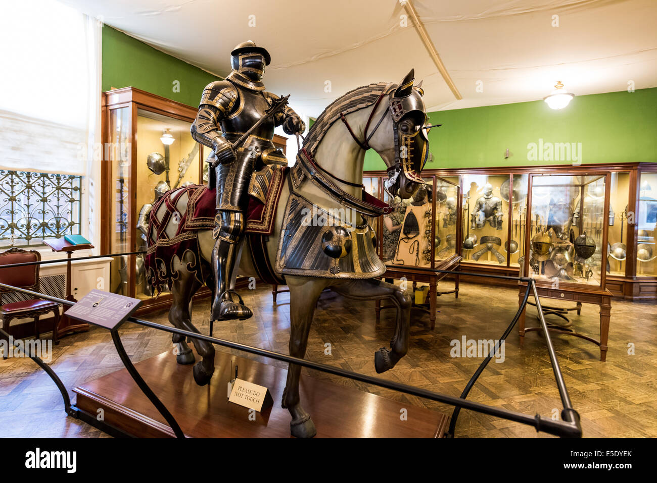 Panzerung an eine Reiterin in der Wallace Collection. Die Wallace Collection ist ein nationales Museum in einem historischen London Stadt Stockfoto