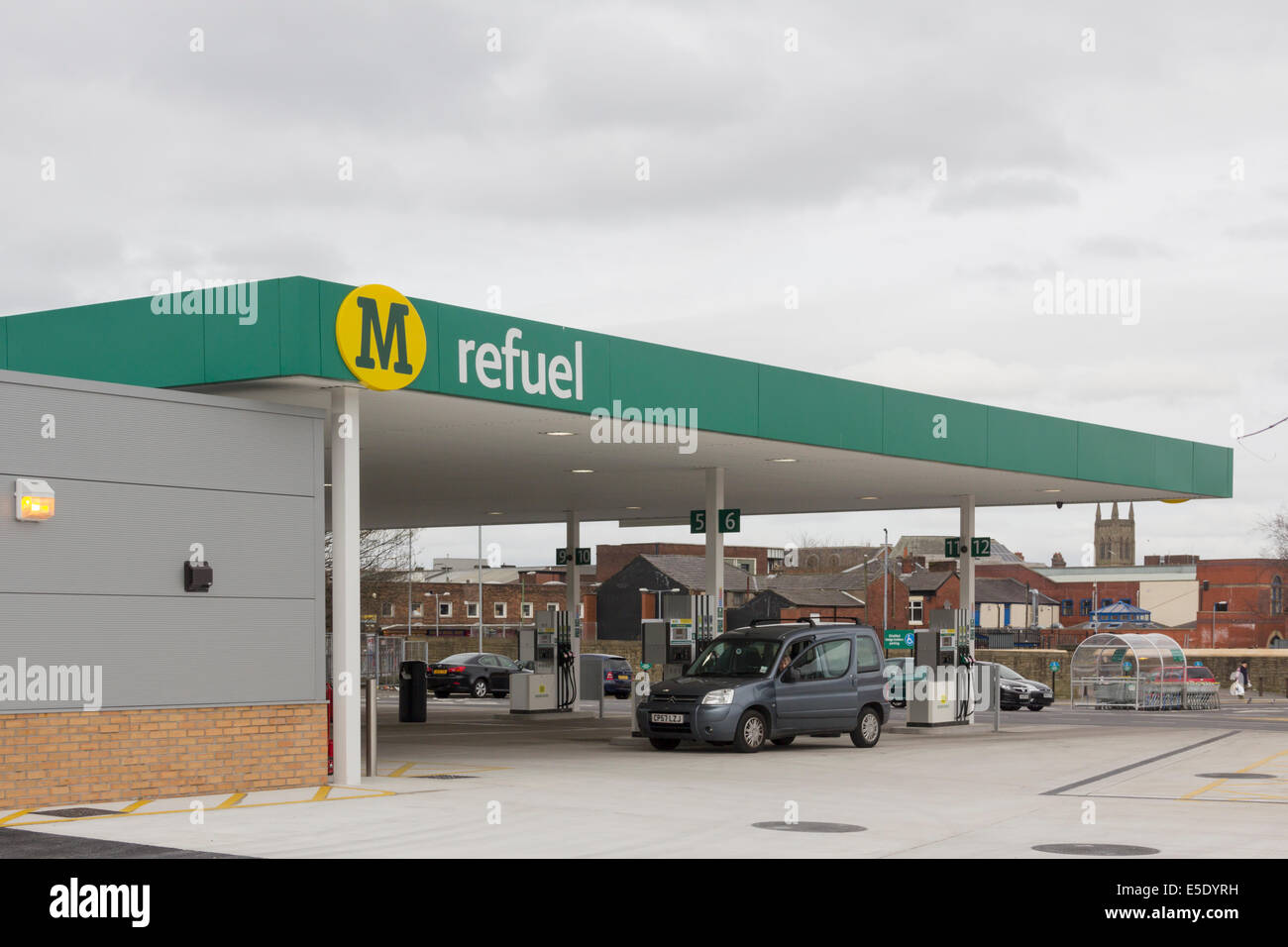 Morrisons Supermarkt Tankstelle bei Black Horse Street, Bolton. Die tanken-Station ist ein Neuzugang in der Einrichtungen. Stockfoto