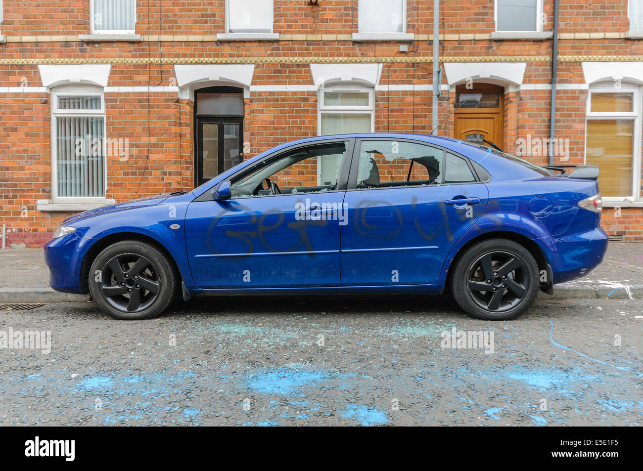 Kaputtes Autofenster Stockfotos Und Bilder Kaufen Alamy