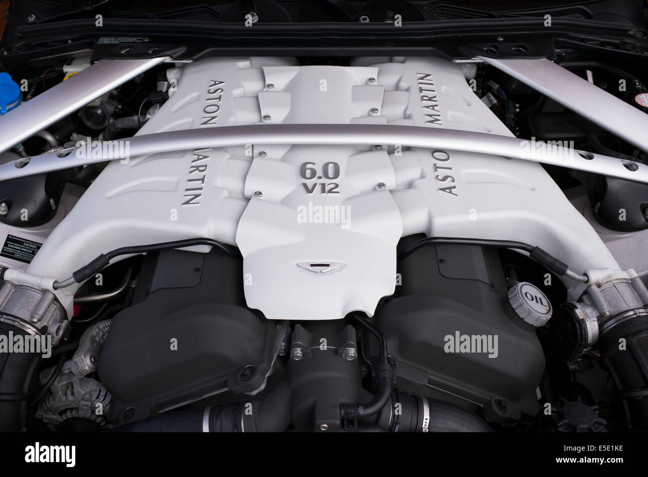 Aston Martin Vantage 6 Liter V12-Motor Stockfoto