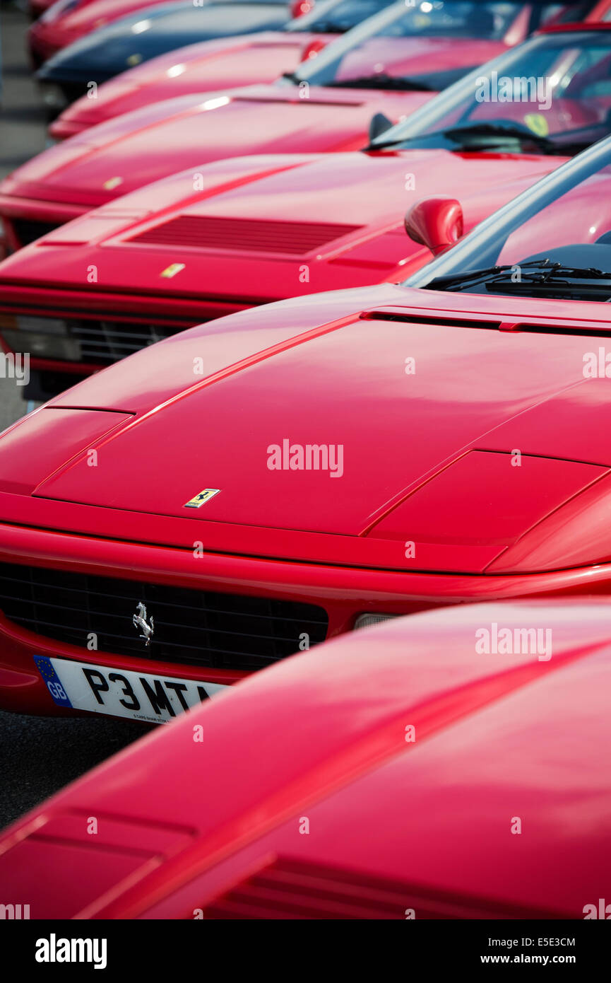 Linien der Ferrari Autos Stockfoto