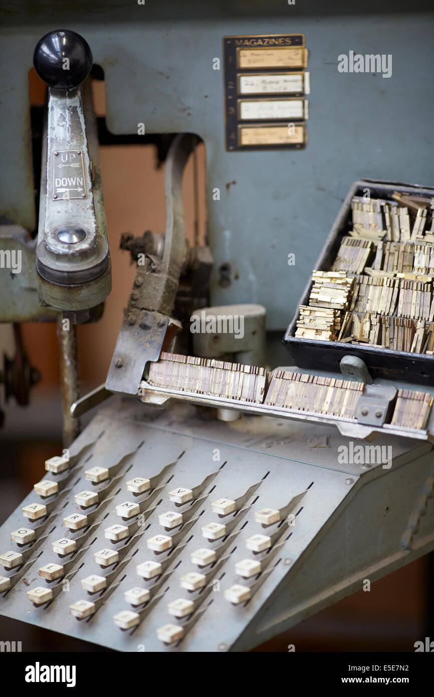 Alten Druckmaschine in Buch-Macher-Fabrik Stockfoto