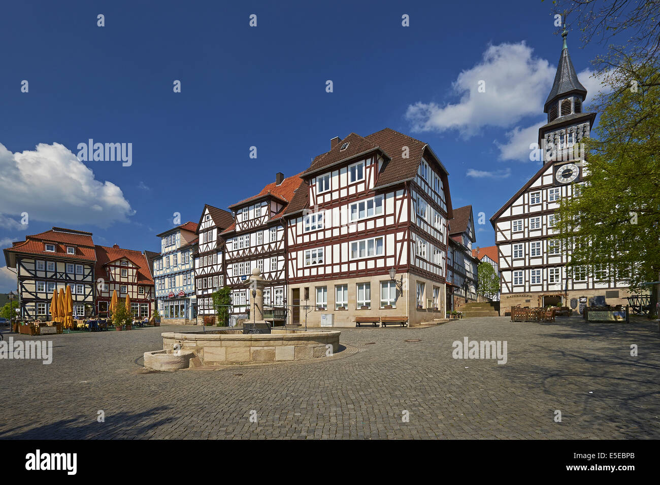 Markt-Platz von Allendorf mit Brunnen und Rathaus, Bad Sooden-Allendorf, Hessen, Deutschland Stockfoto