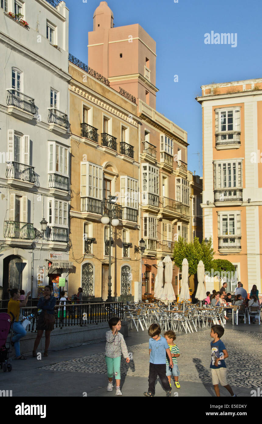 Die Plaza San Antonio in der Altstadt von Cádiz. Stockfoto