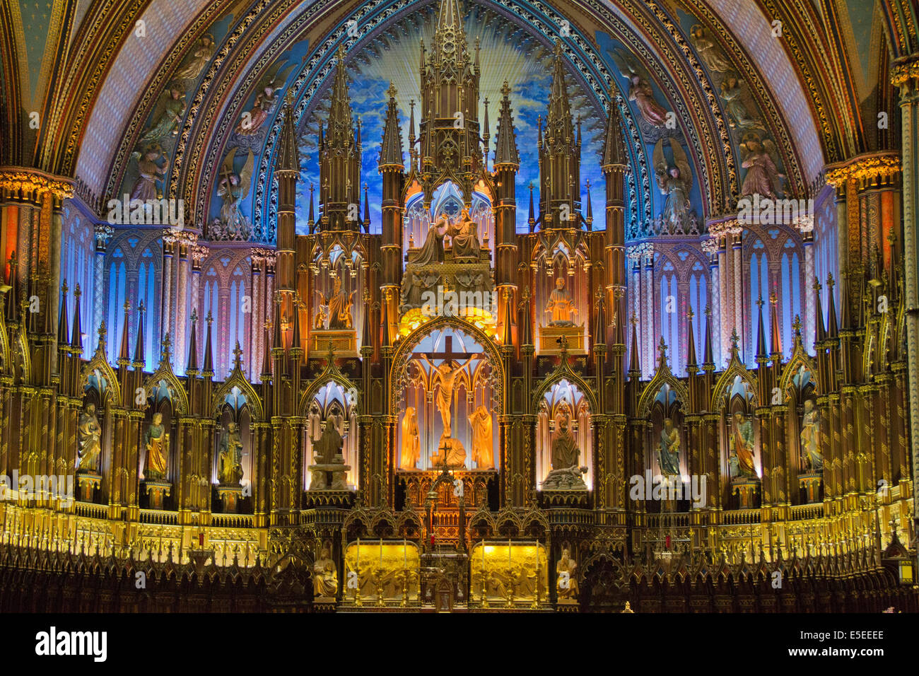 Der Altar der Basilique Norte-Dame aus Holz geschnitzt in der 1889. Montreal, Kanada Stockfoto