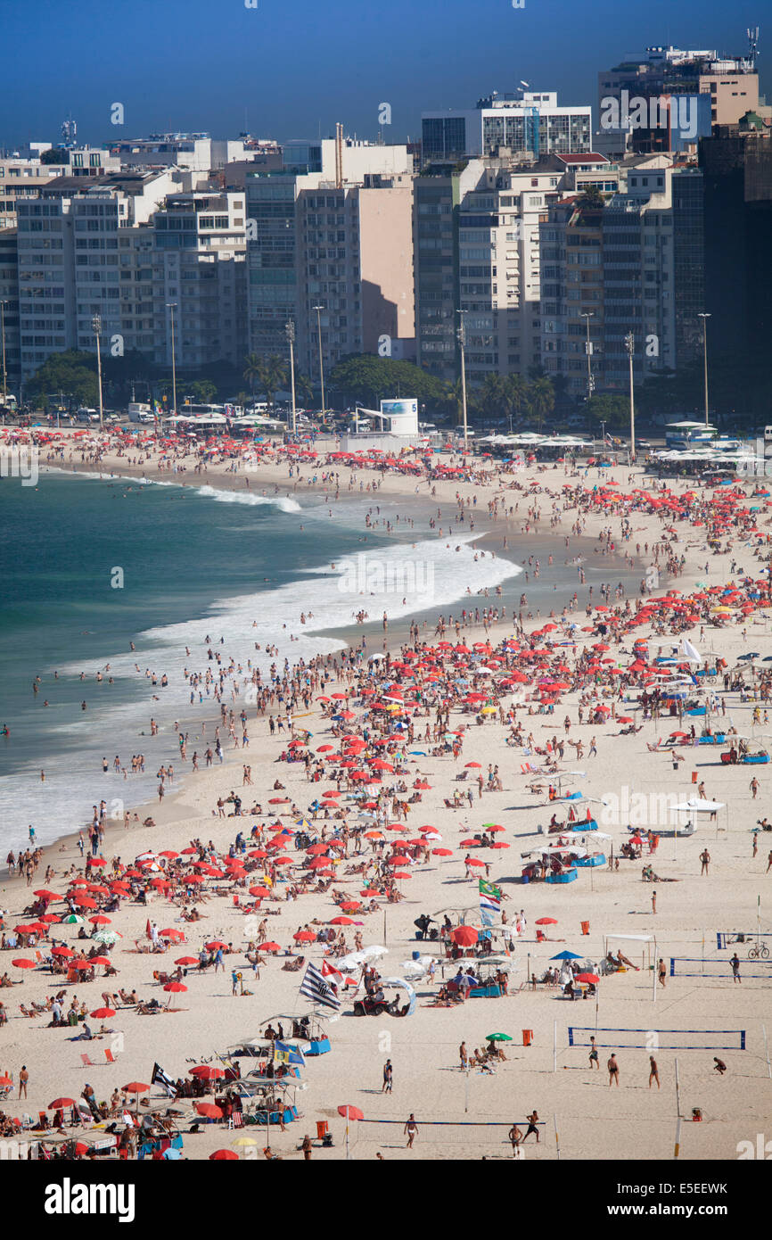 Erhöhten Blick auf die Copacabana, Rio De Janeiro, Brasilien Stockfoto
