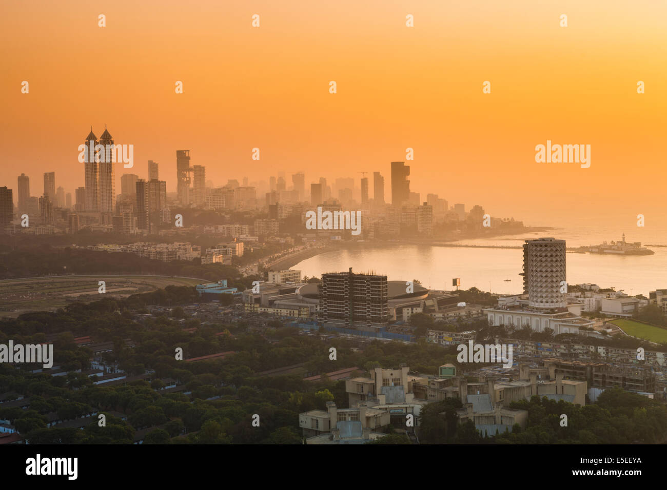 Haji Ali Bay und Downtown, zentrale Süd-Mumbai, Indien Stockfoto