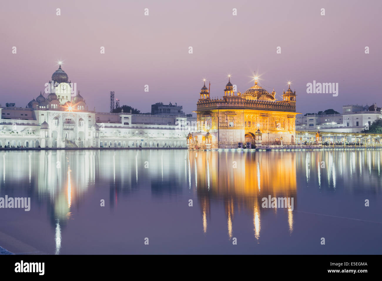 Den goldenen Tempel in Amritsar, Punjab, Indien Stockfoto