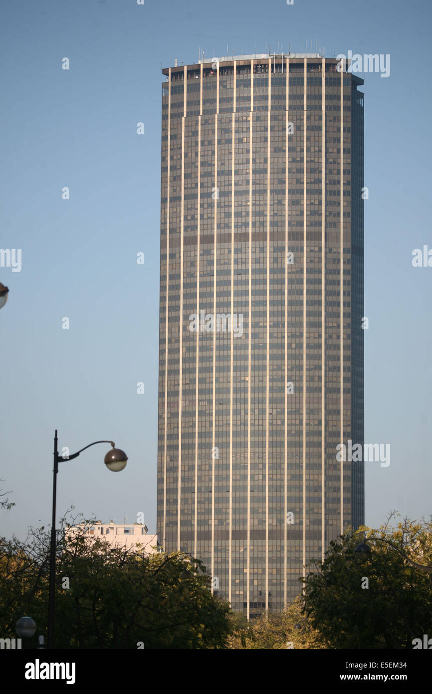 Tour Montparnasse À Paris Stockfoto