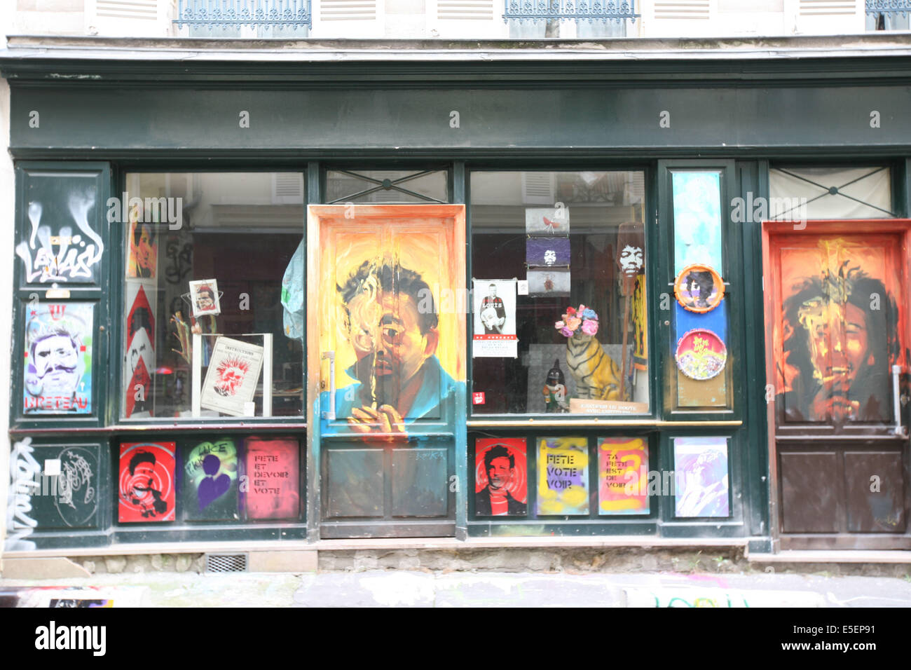 Frankreich, paris 20e, Belleville, rue denoyez, Vitrine, Artisten, Stockfoto