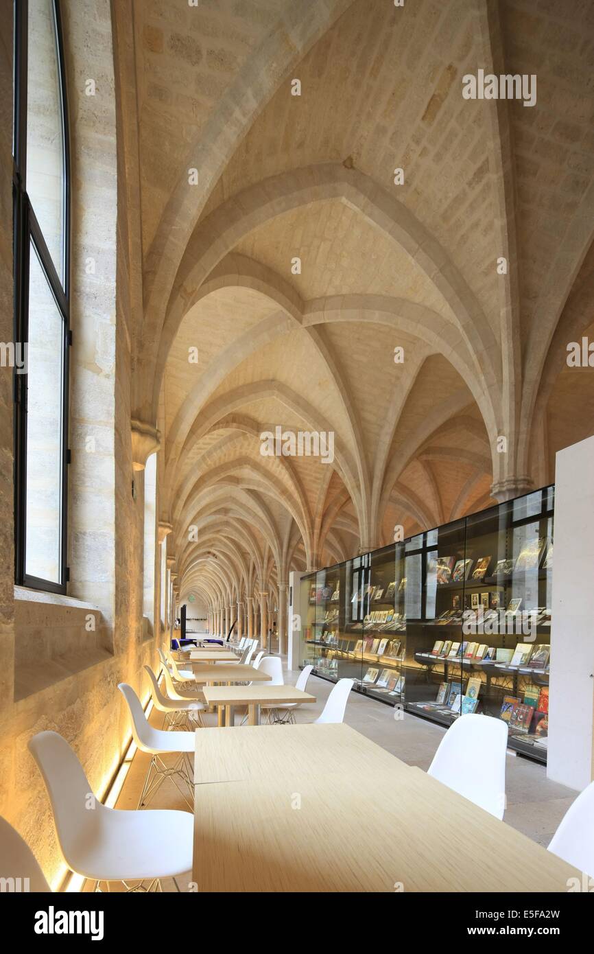 Frankreich, ile de france, pariser 5e-Viertel, rue de poissy, College des bernardins, Religion, architecte jm wilmotte, grande nef, Piliers, Voutes. Datum: 2011-2012 Stockfoto