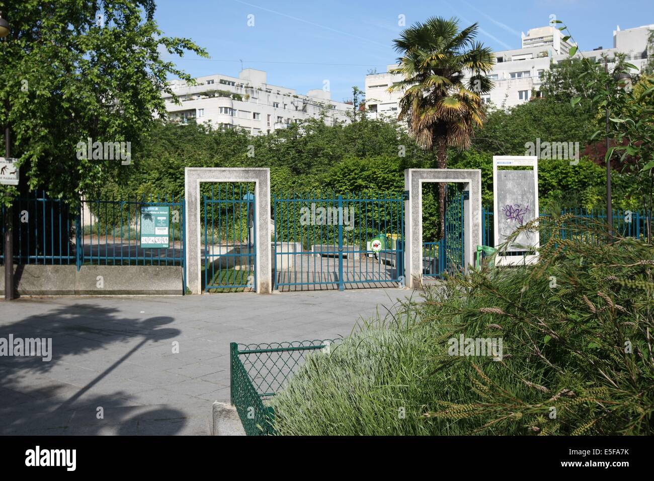 Frankreich, ile de france, pariser 13e-Viertel, 22 Rue Pierre Gourdault, Platz heloise et abelard, jardin public, Datum: 2011-2012 Stockfoto