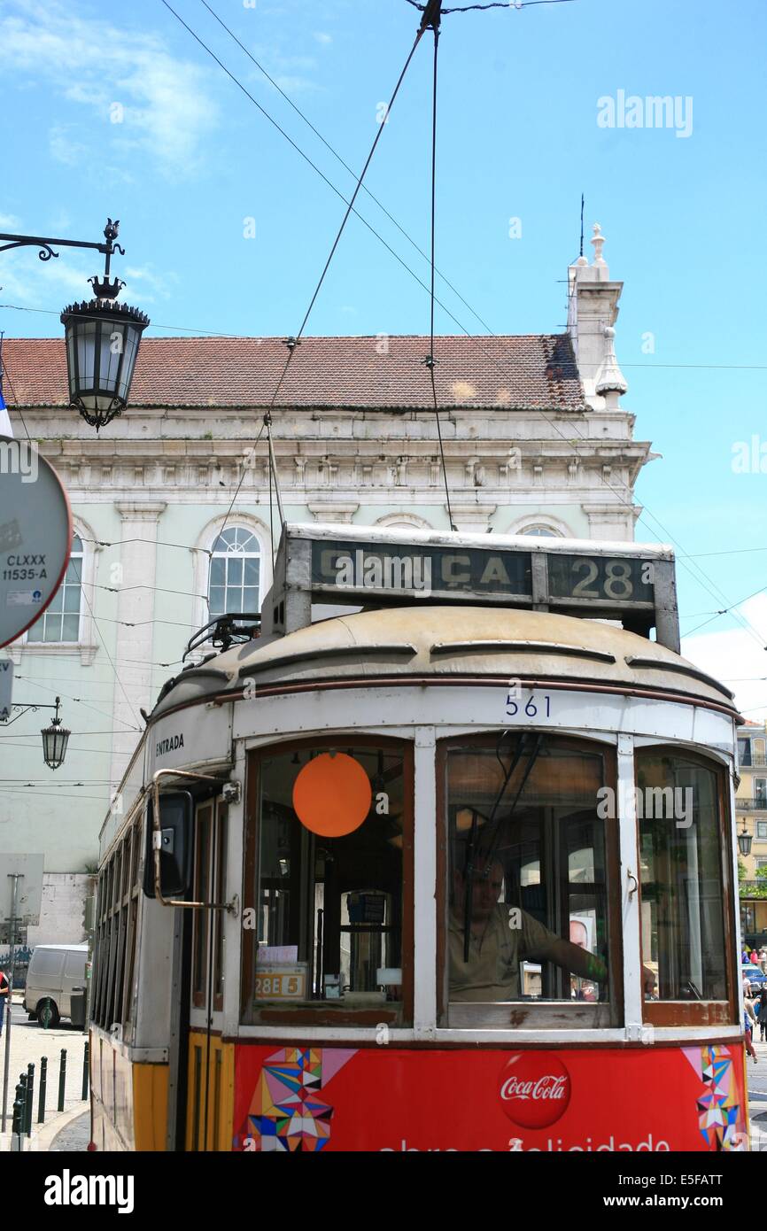 Portugal, lisbonne, lisboa, Wegweiser de ville, Tramway numero 28, Detailkabel, bairro alto, Transport, Interieur du Tram, Kabel Datum: Septembre 2011 Stockfoto