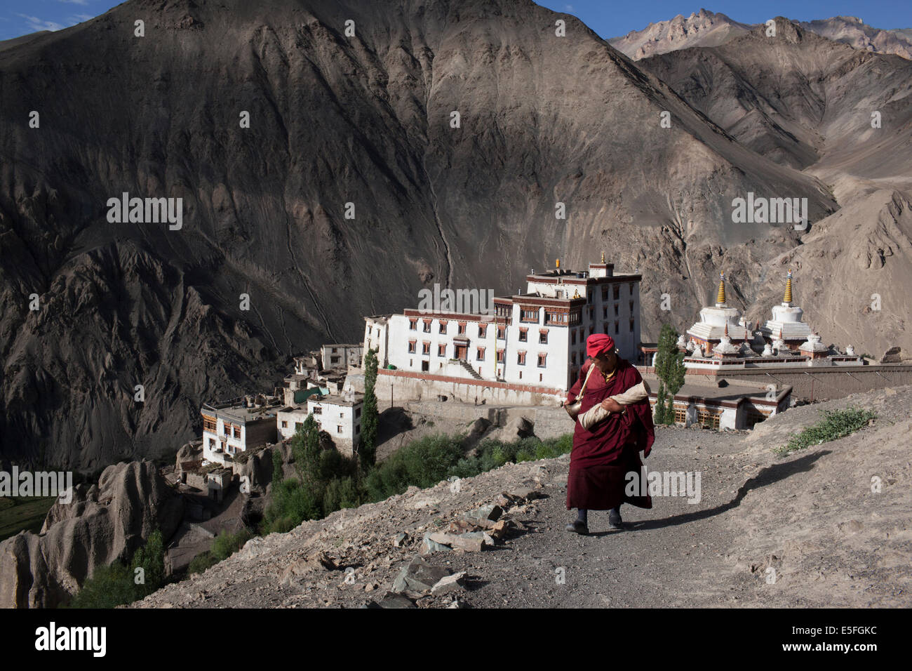 Ein Mönch im Kloster Lamayuru in Ladakha Stockfoto