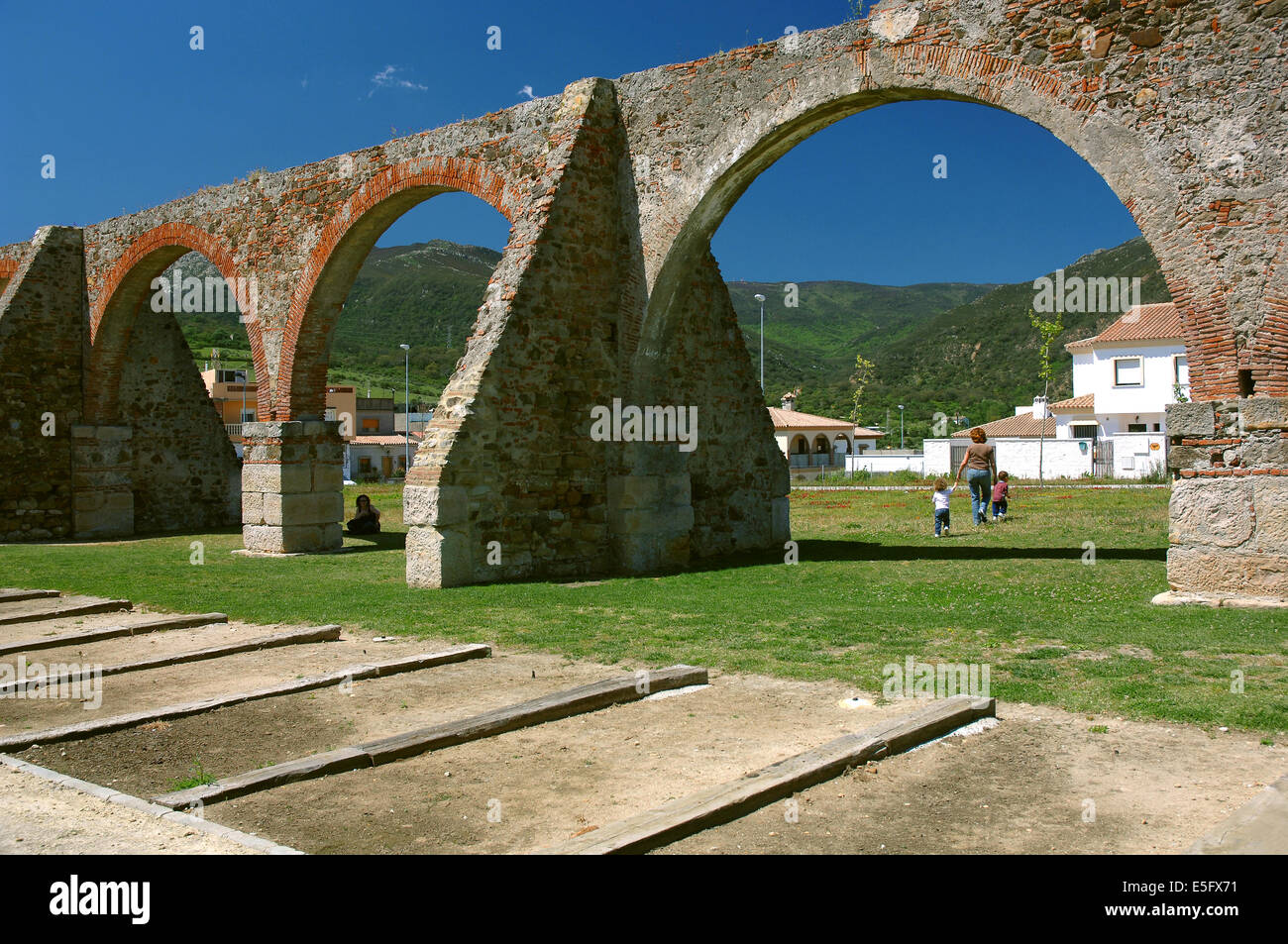 Aquädukt von Los Arcos, Algeciras, Provinz-Cádiz, Region Andalusien, Spanien, Europa Stockfoto