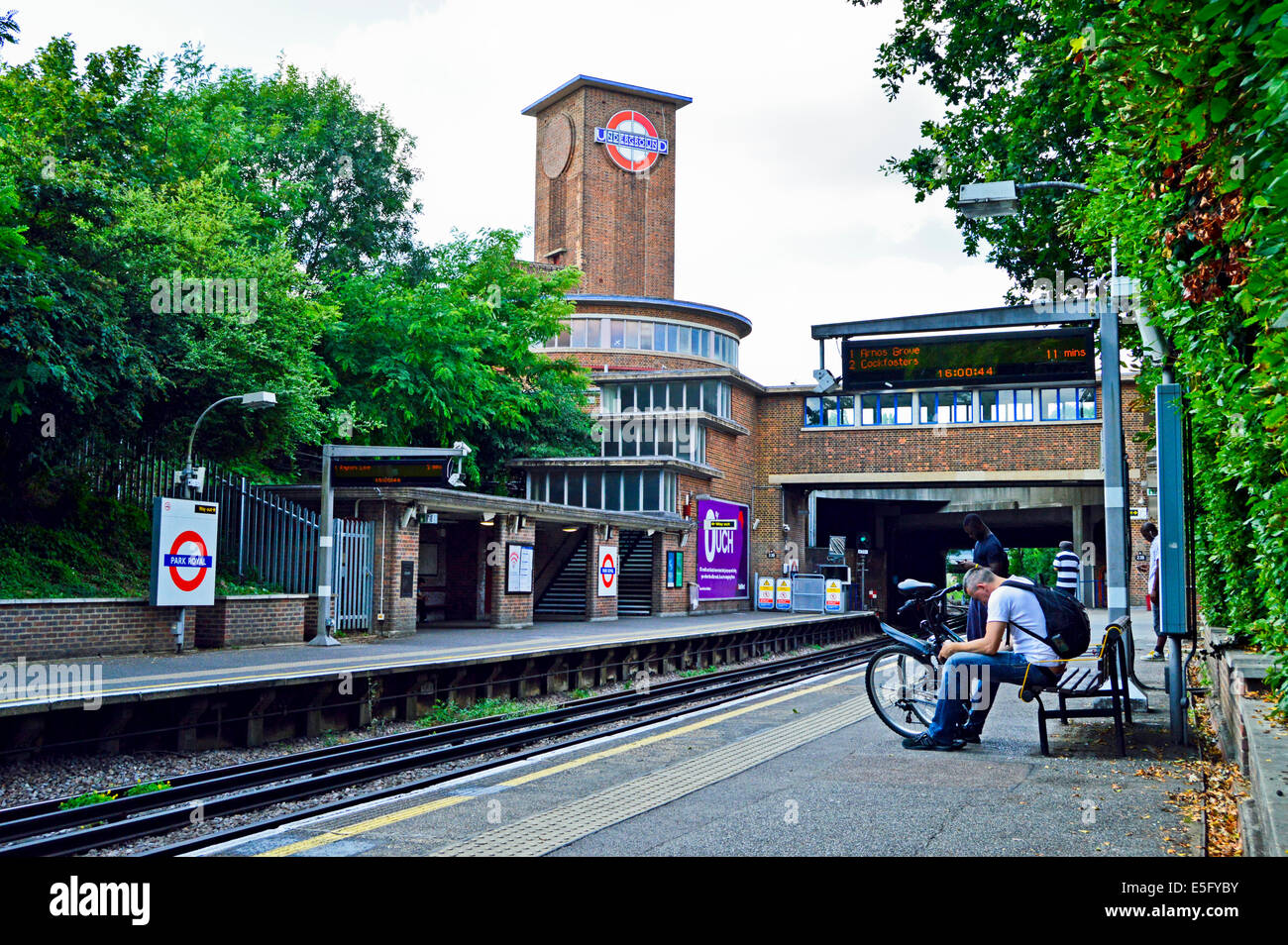 Park Royal u-Bahnstation, London Borough of Ealing, London, England, United Kingdom Stockfoto