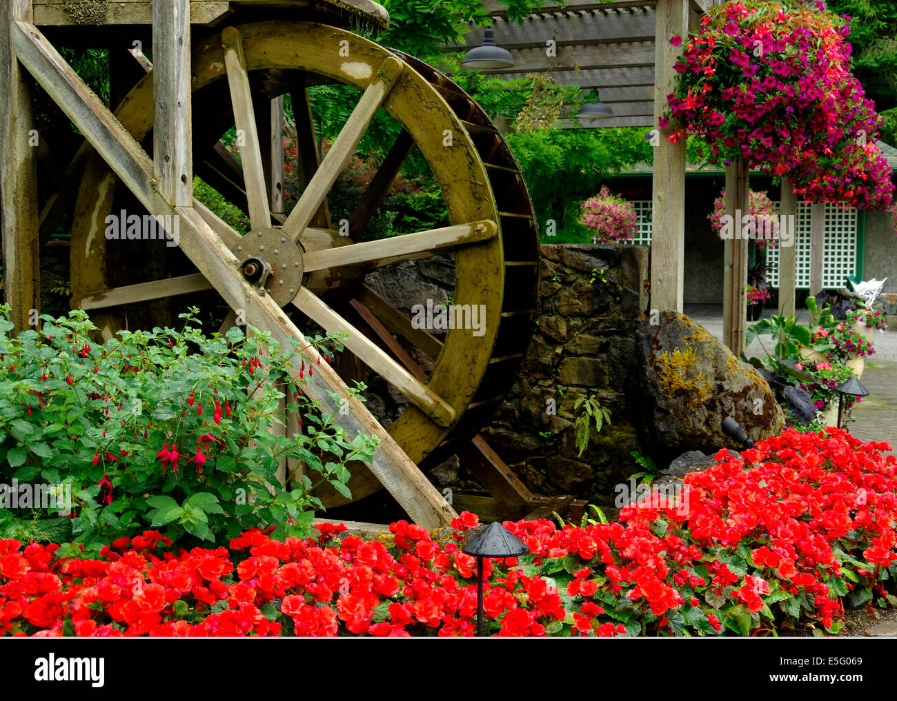 Wasserrad am Bouchart Gärten Stockfoto