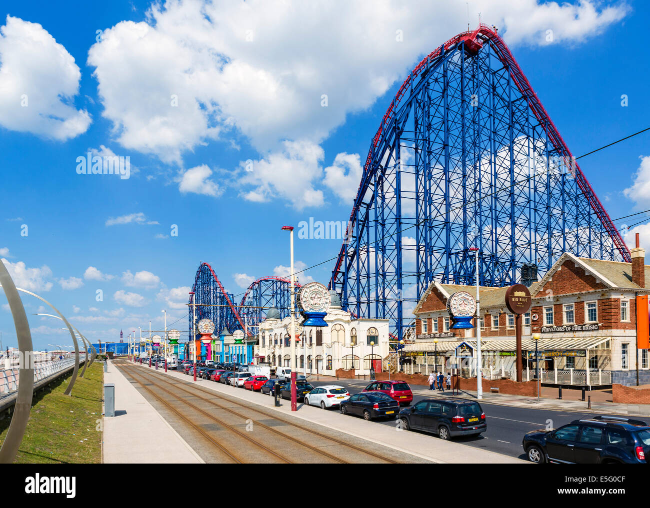 Die Big One Achterbahn an der Pleasure Beach Amusement Park, Blackpool, Lancashire, UK Stockfoto