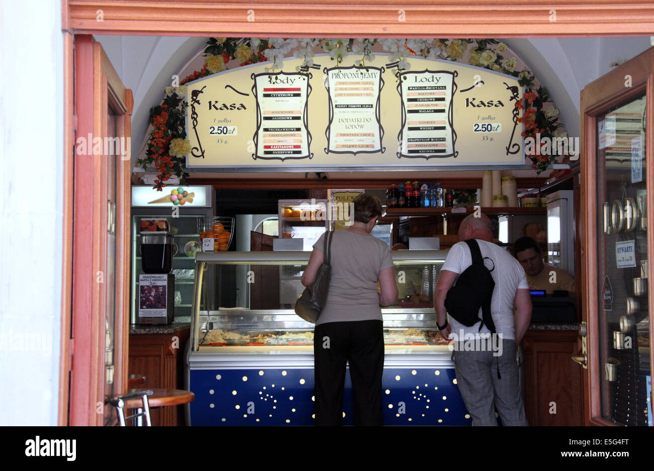 Kauf ein Eis in der Warschauer Altstadt Stockfoto