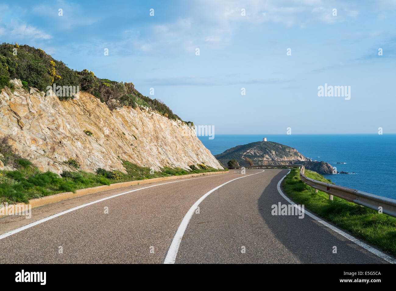 Panoramastraße entlang der Küste in Teulada, Sardinien, Italien Stockfoto