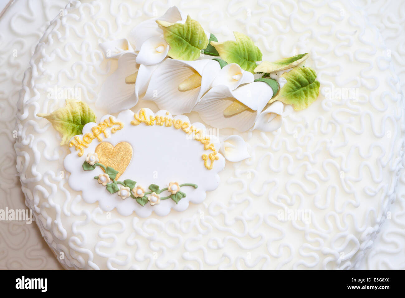 Goldene Hochzeit Jahrestag Feier Kuchen. Stockfoto
