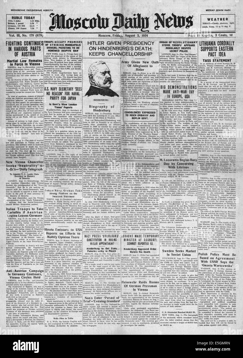 1934 wird Moskau Daily News Adolf Hitler Kanzler und Bundespräsident der Bundesrepublik Deutschland nach dem Tod von Paul von Hindenburg Stockfoto