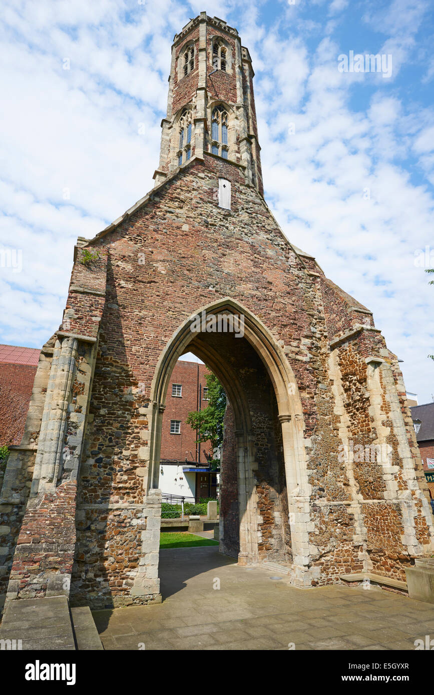 Greyfriars Turm der einzige erhaltene Teil des Franziskanerklosters auf dieser Site Tower Gardens King's Lynn Norfolk UK Stockfoto