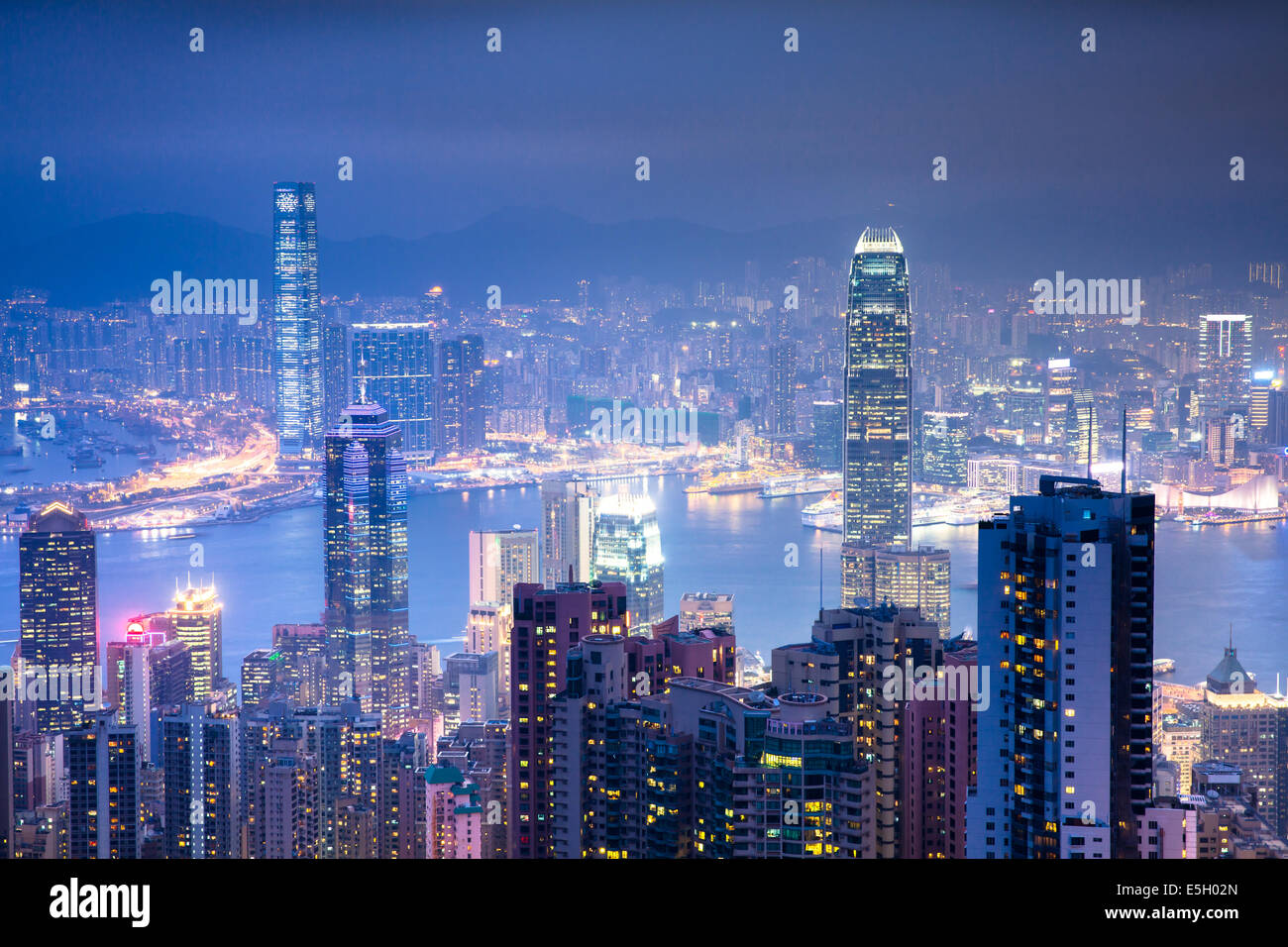 Herrliche Aussicht vom Victoria Peak in der Nacht, Hong Kong. Stockfoto