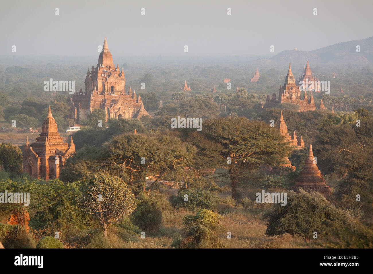 Zentrale Ebene der alten buddhistischen Tempel in Bagan, Birma (Myanmar) Stockfoto