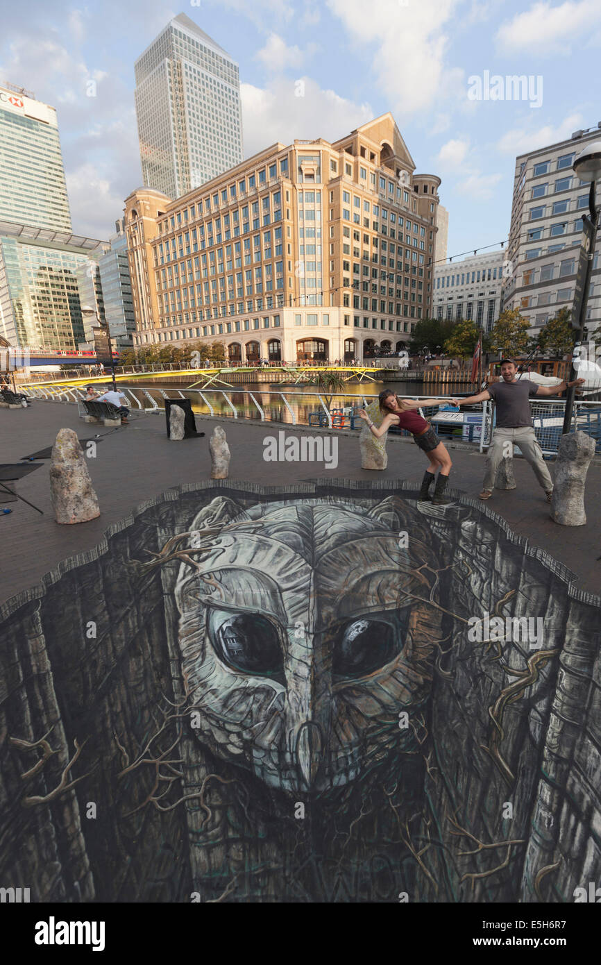 Einführung der Spielfilm Blackwood mit 3D Artwork von Joe Hill in Canary Wharf, London. Stockfoto