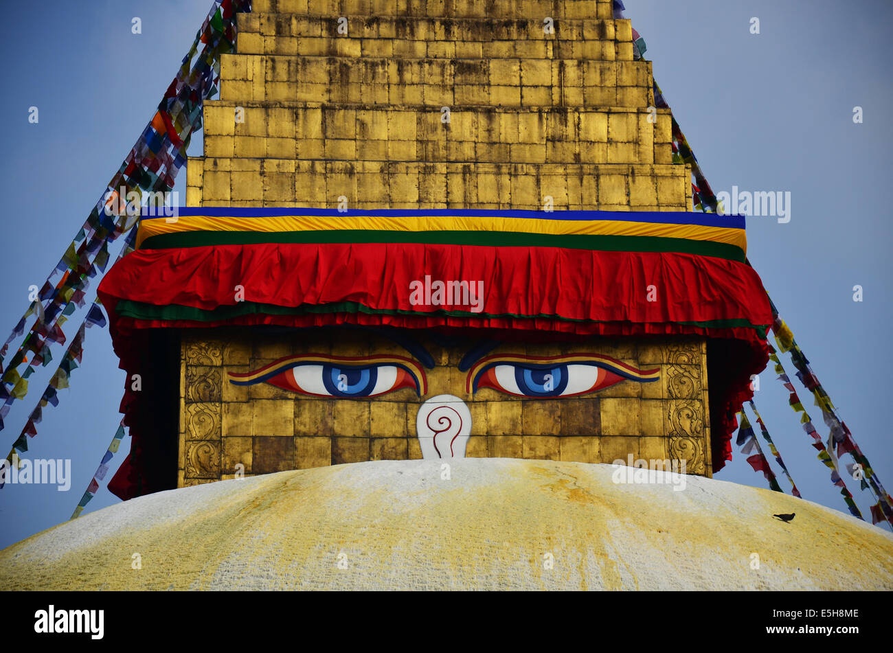 Boudhanath ist Bodnath Stupa mit Buddha oder Weisheit Augen die größte Stupa in Nepal Stockfoto