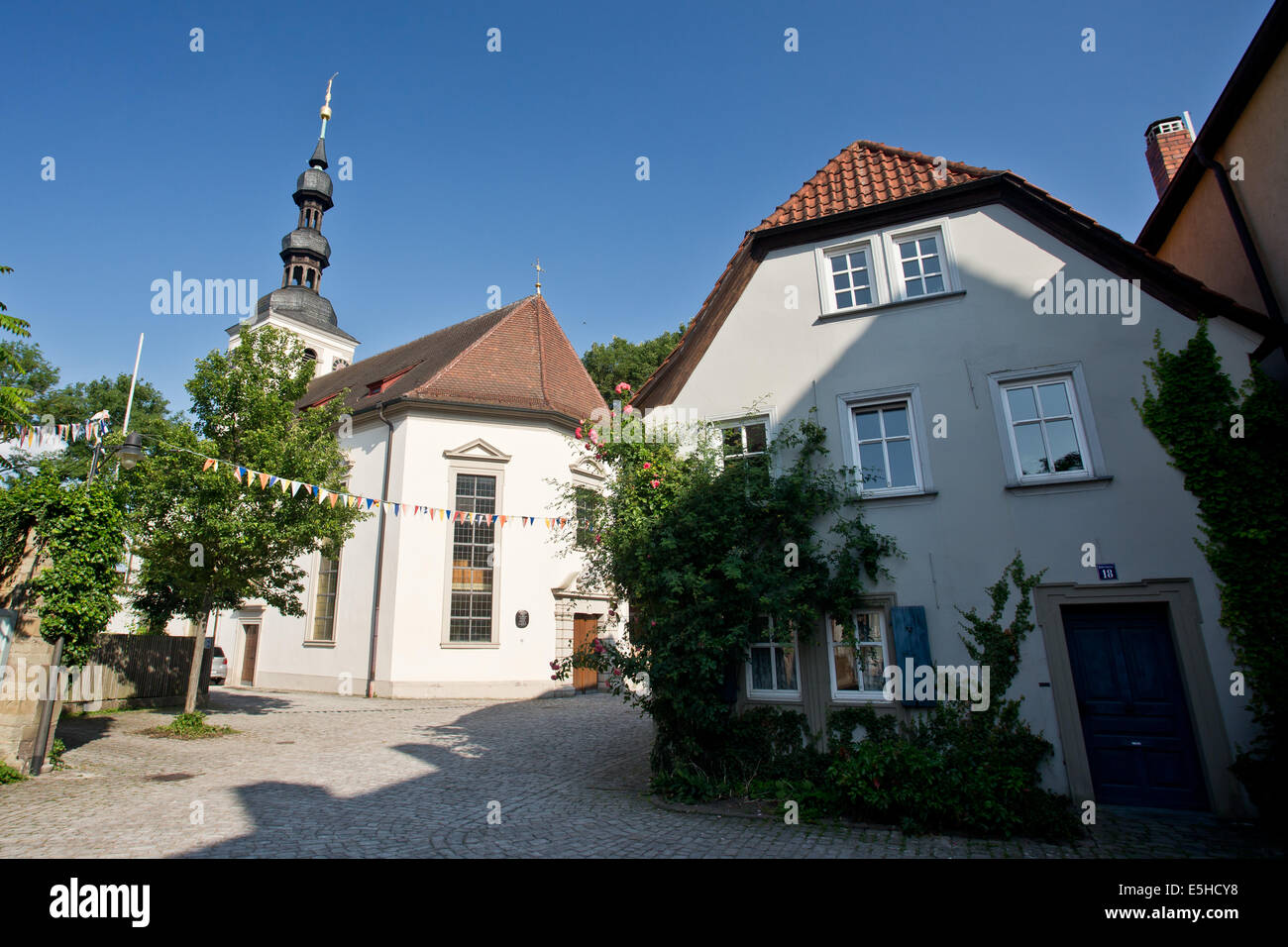 Schweinfurt, Deutschland. 6. Juli 2013. Die St. Salvator-Kirche in Schweinfurt, Deutschland, 6. Juli 2013. Foto: Daniel Karmann/Dpa/Alamy Live News Stockfoto