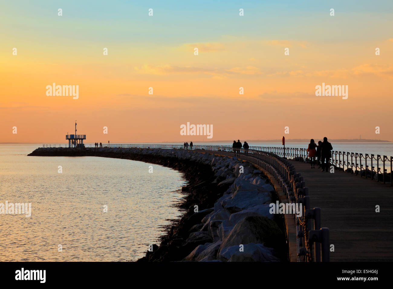 9544. Marina Wand, Herne Bay, Kent Stockfoto