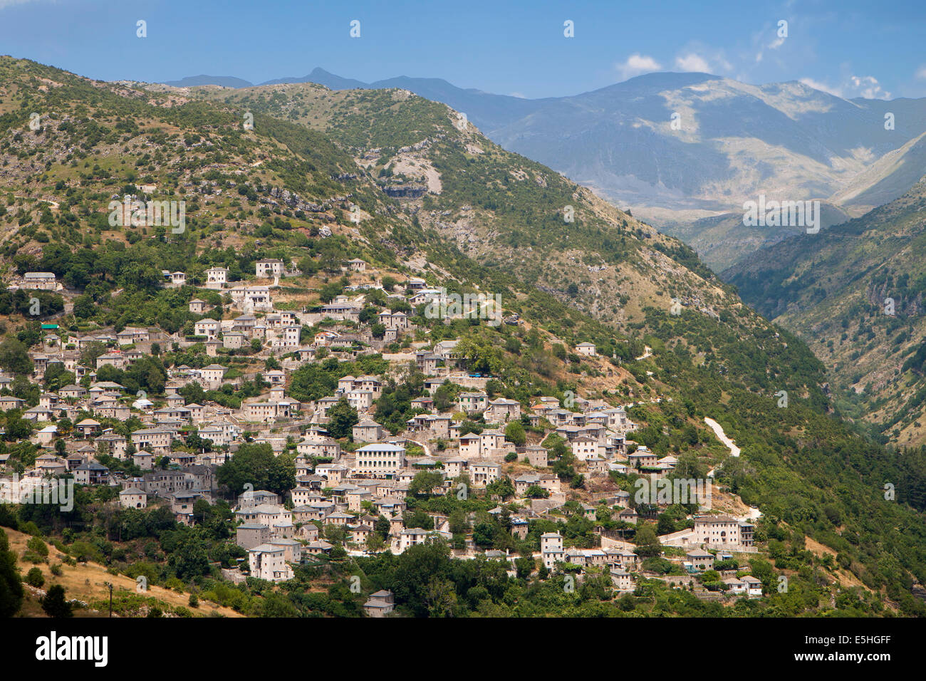 Traditionelle Dorf von Syrrako Tzoumerka, Pindos-Gebirge, Epirus, Griechenland Stockfoto