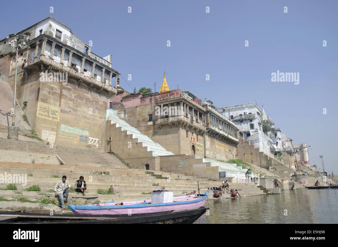 Bhadarni Ghat am Ganges, Varanasi, Benares, Uttar Pradesh, Indien Stockfoto