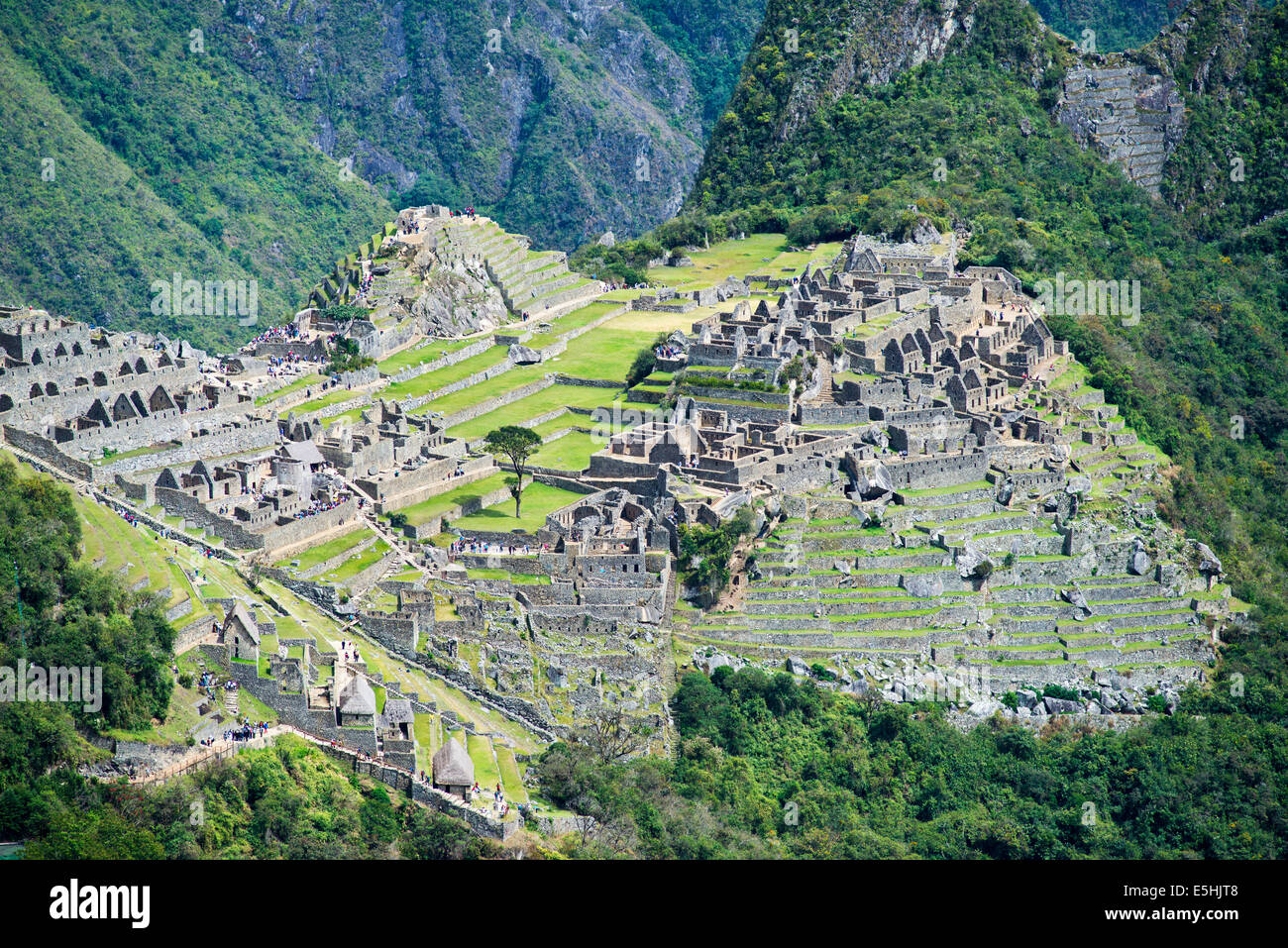 Ruinen, die Inka Stadt Machu Picchu mit dem Hauptplatz oder Plaza Principal und Terrassen, UNESCO-Weltkulturerbe Stockfoto
