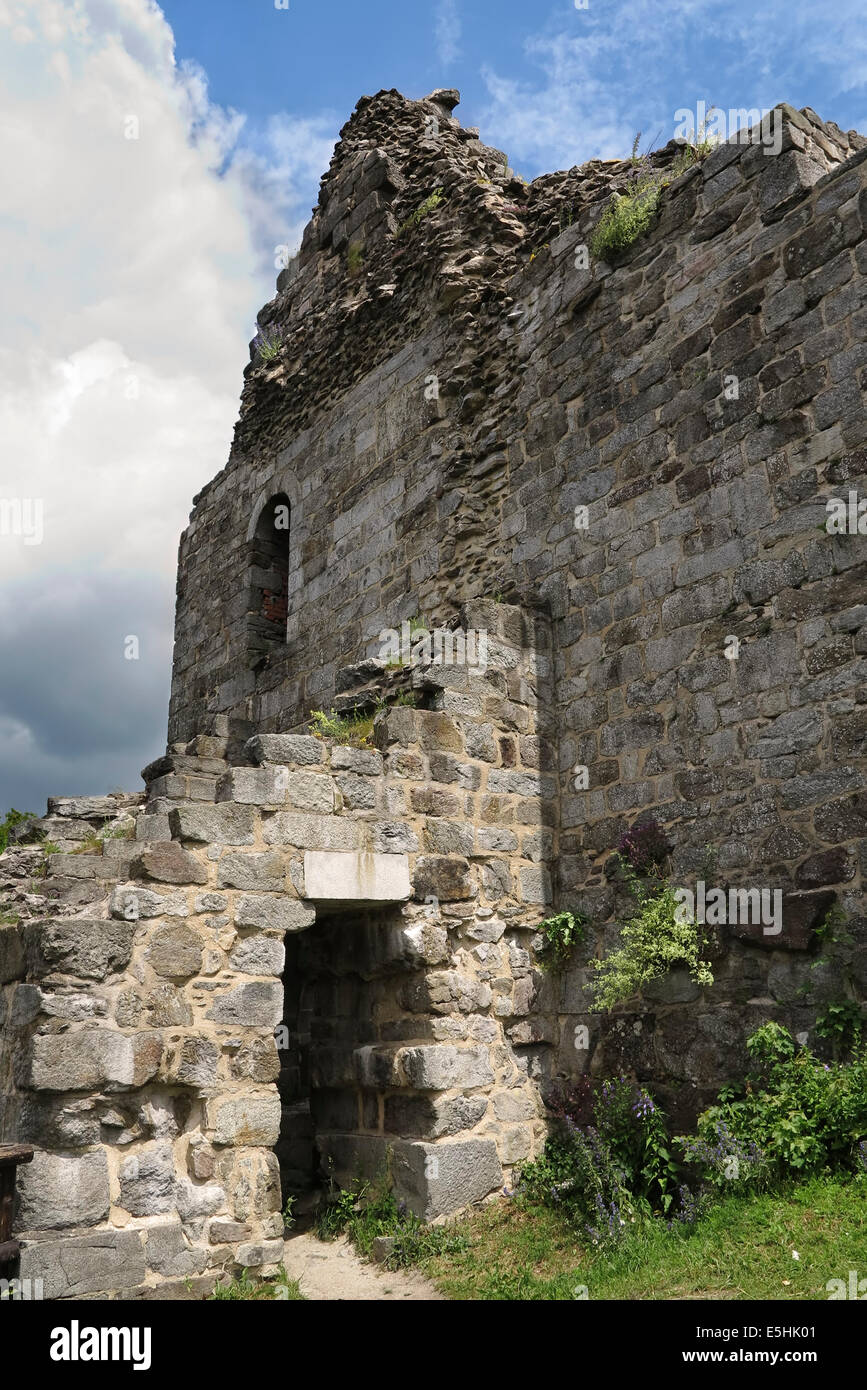 Primda Burg - die eine von den ältesten steinernen Burgen in Tschechien Stockfoto