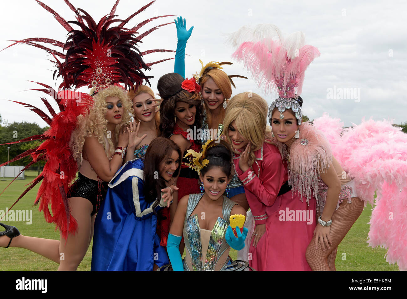 Edinburgh, UK. 1. August 2014. Edinburgh Fringe 2014 The Lady Boys Bangkok ihrer neuen Show "RedHotKisses" im Ort 189, Kredit-Studio Zirkuszelt, The Meadows, Edinburgh vom 2. bis zum 24. August: Rob Gray/Alamy Live News Stockfoto