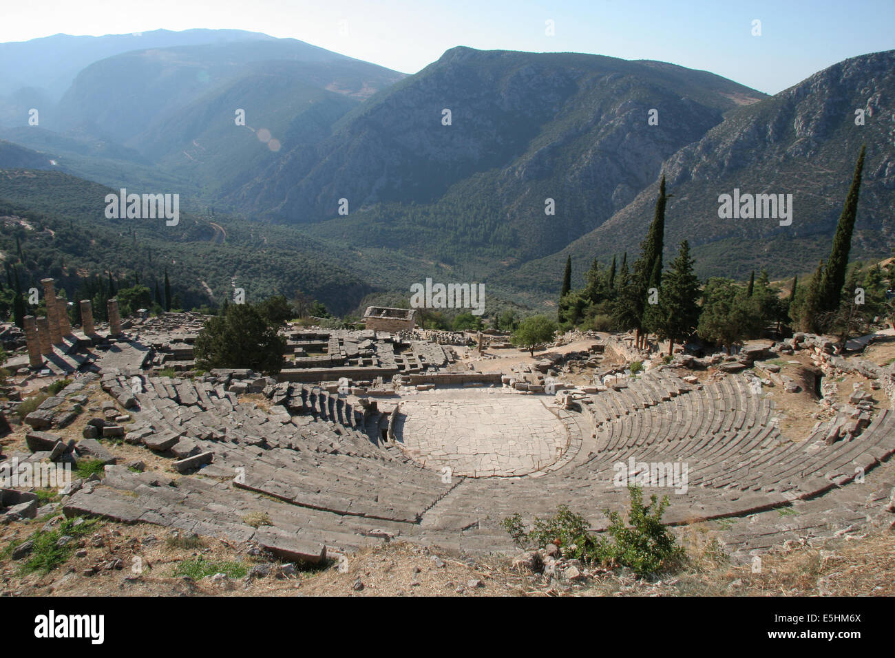 Griechenland. Stadt von Delphi. 8. Jahrhundert BC-2. Jahrhundert n. Chr.. Blick auf das Theater. Stockfoto