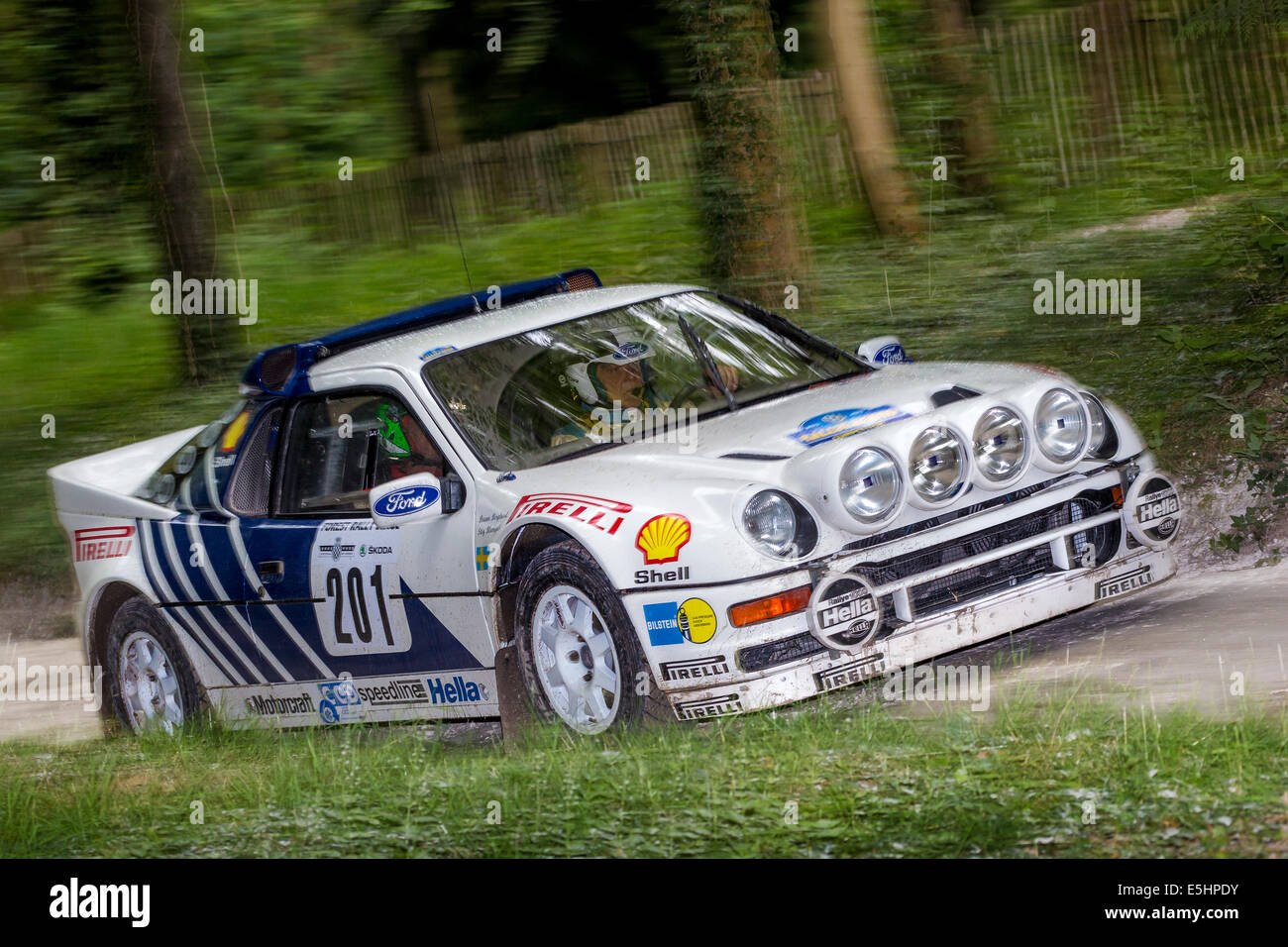 1986 Ford RS200 Evo Gruppe B Rallye-Auto mit Fahrer James Avis. 2014 Goodwood Festival of Speed, Sussex, UK. Stockfoto