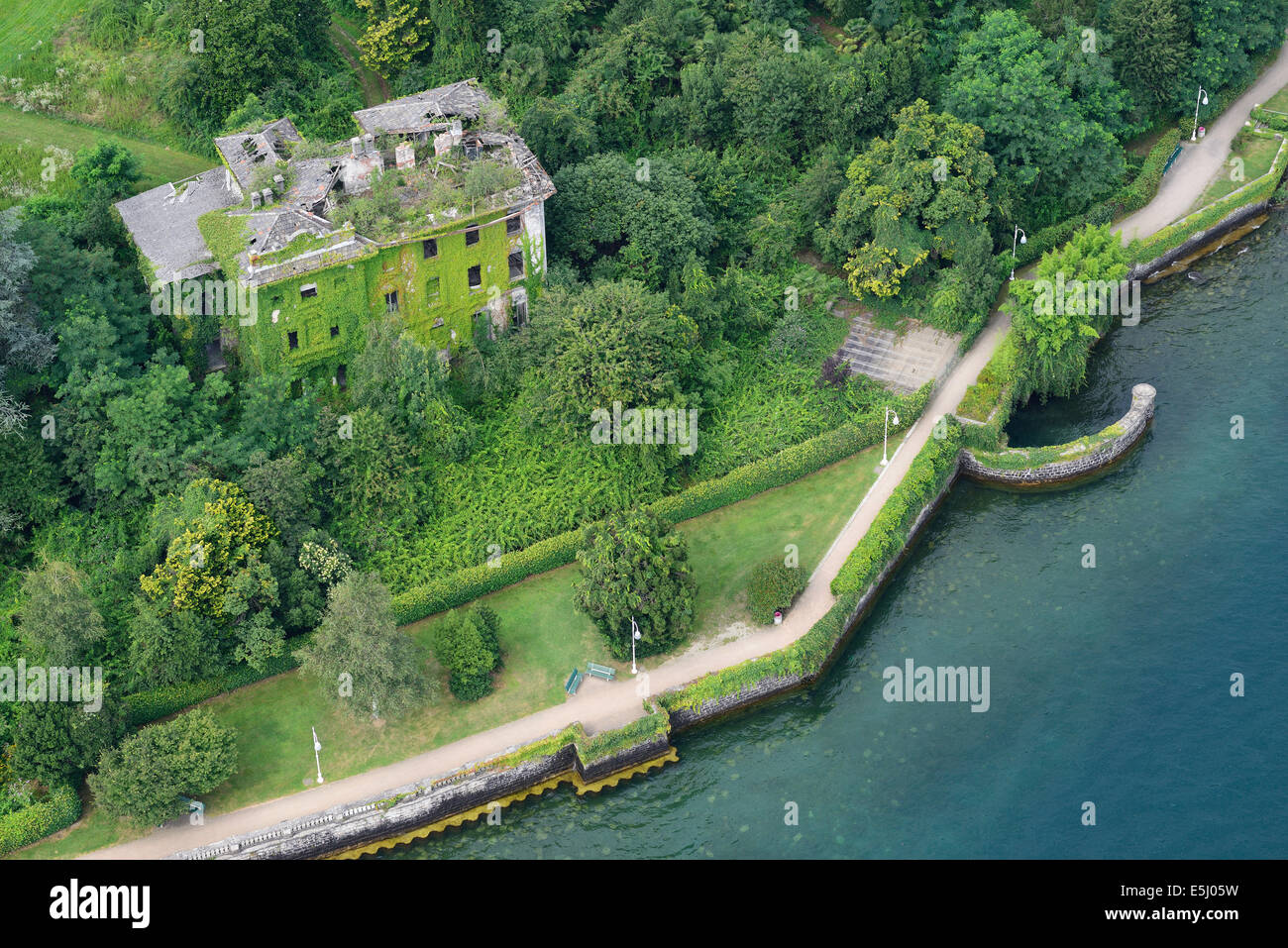 Verlassene Haus On Lago Maggiore Ufer Luftbild Piemont Italien
