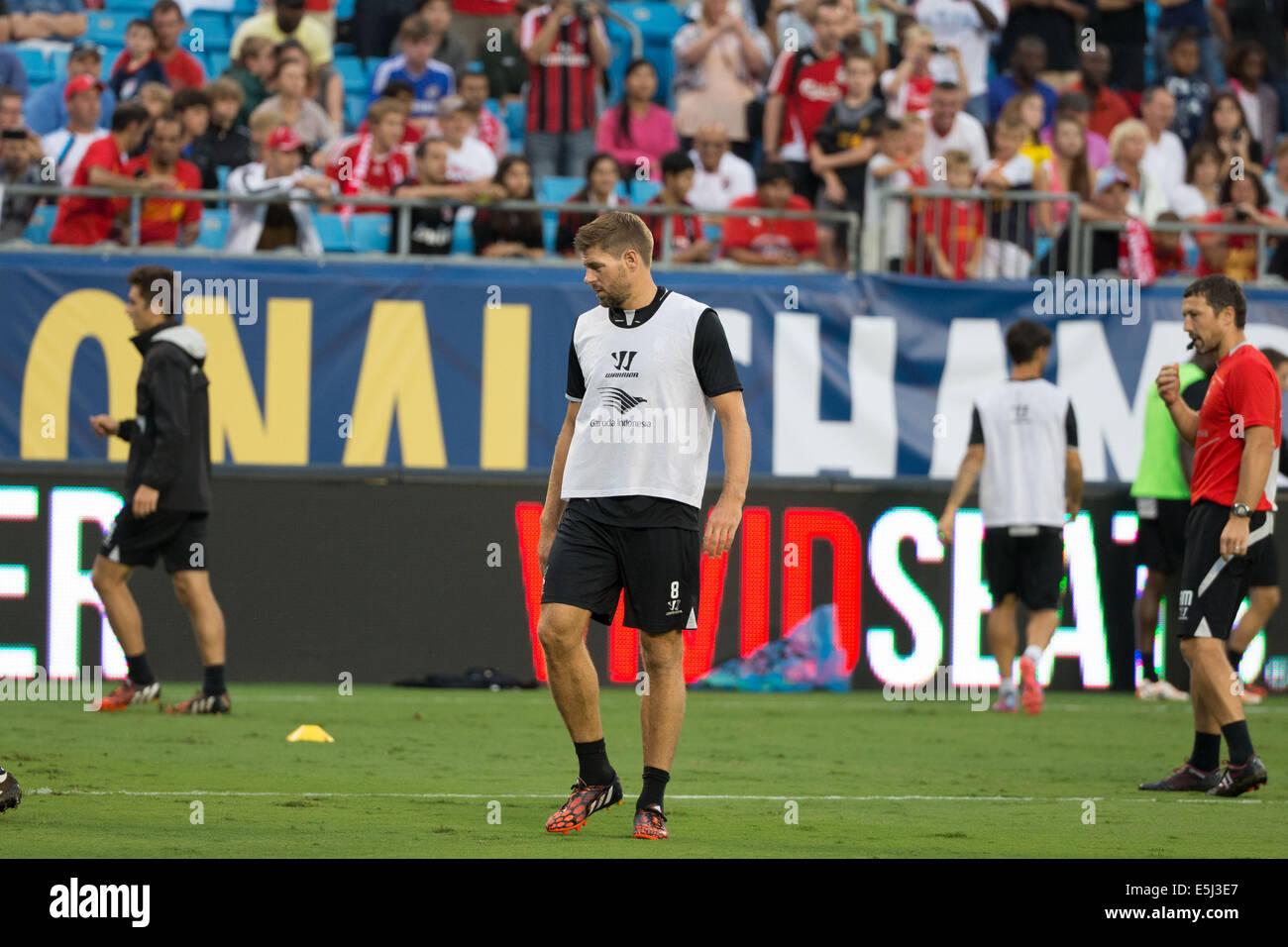 Charlotte, North Carolina, USA. 1. August 2014. Liverpool Mittelfeldspieler STEVEN GERRARD (8) während einer Trainingseinheit für 2014 Guinness International Champions Cup-match zwischen AC Milan und Liverpool in der Bank of America Stadium in Charlotte, North Carolina. Bildnachweis: Jason Walle/ZUMA Draht/Alamy Live-Nachrichten Stockfoto