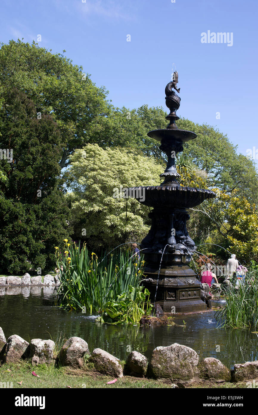 Der Brunnen, Morrab subtropischen Gärten, Penzance, Cornwall, UK. Stockfoto