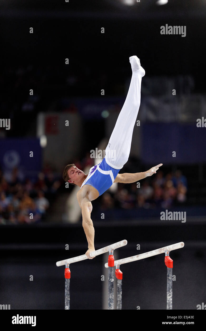 SSE Hydro, Glasgow, Schottland, Großbritannien, Freitag, August 2014. Glasgow 2014 Commonwealth Games, künstlerische Gymnastik der Männer, Finale mit einzelnen parallelen Takten. Frank Baines, Schottland, wurde Vierter Stockfoto