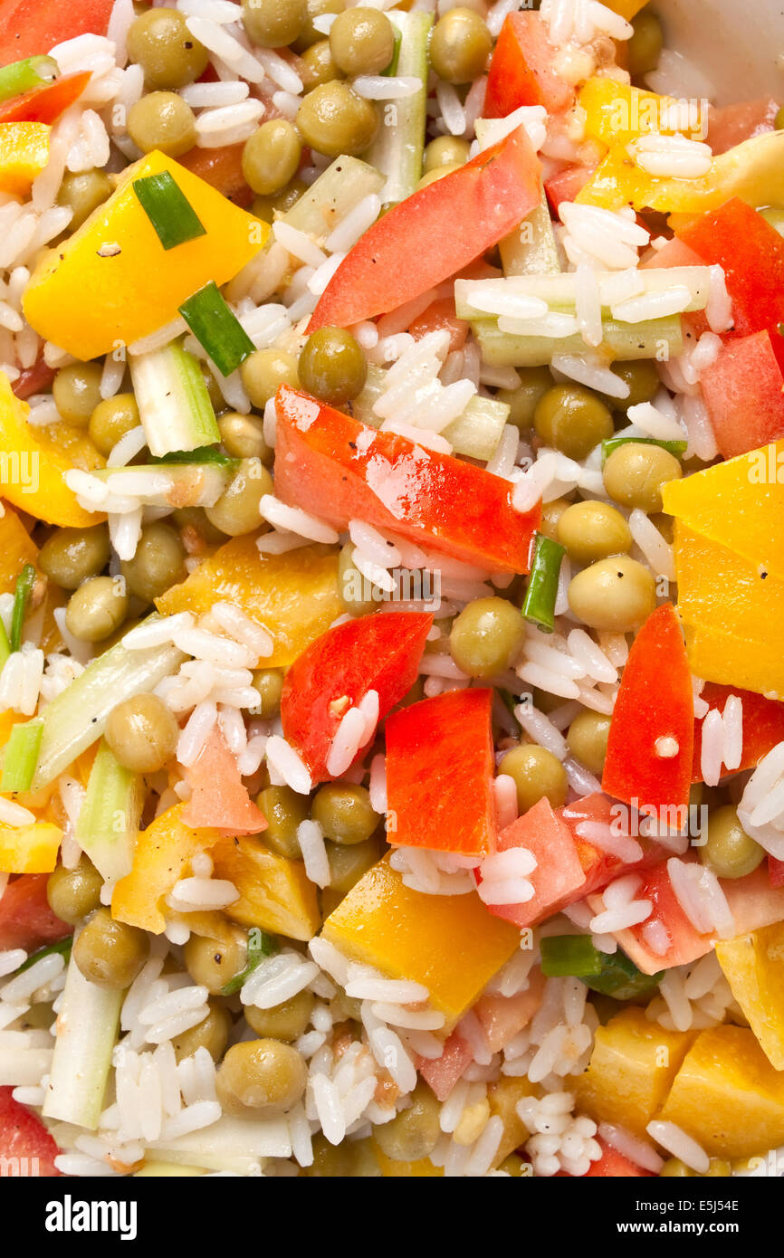 Textur des Jumping Joe Salat - Reis, Paprika, grüne Erbsen Stockfoto