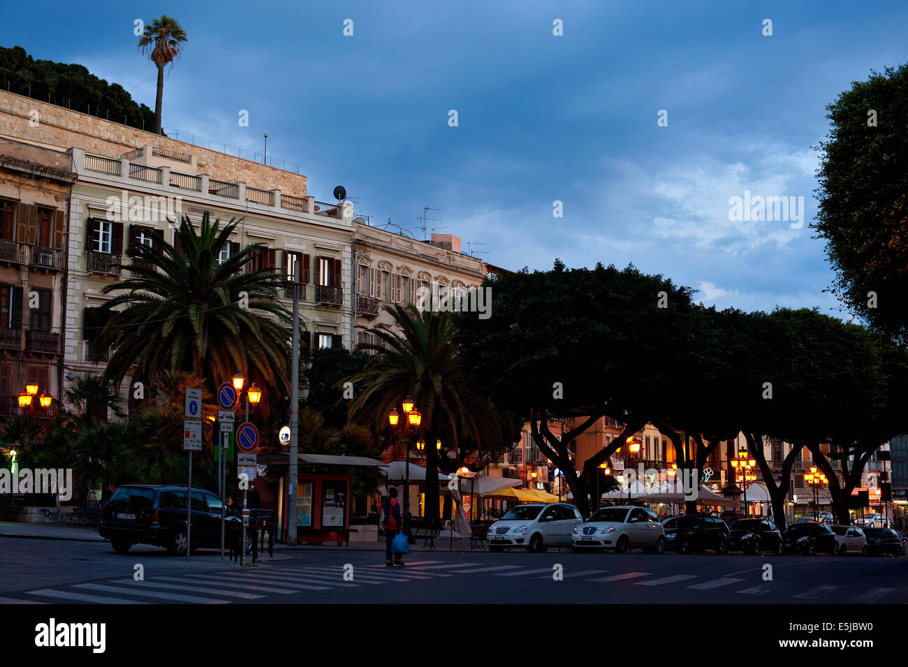 Cagliari ist die wichtigste und bevölkerungsreichste Stadt Sardiniens, der Regional- und Provoncial Kapital und politische Zentrum. Stockfoto