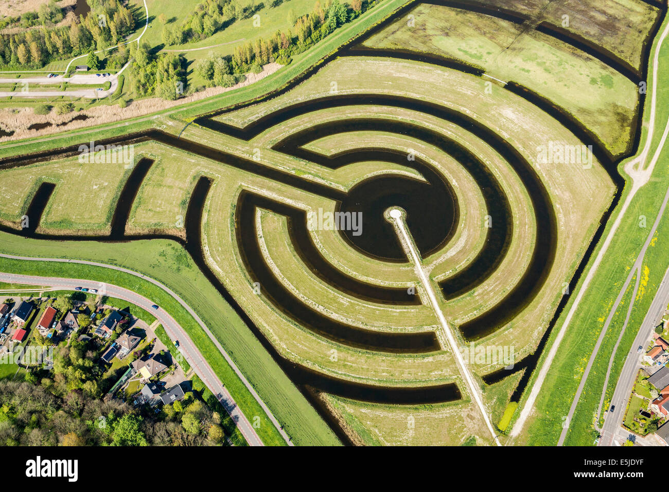 Niederlande, Wervershoof, Landschaftskunst. Luftbild Stockfoto