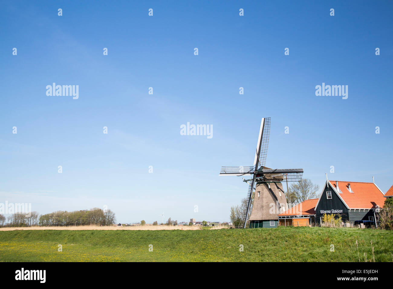 Niederlande, Oterleek, Windmühle und Bäckerei Stockfoto