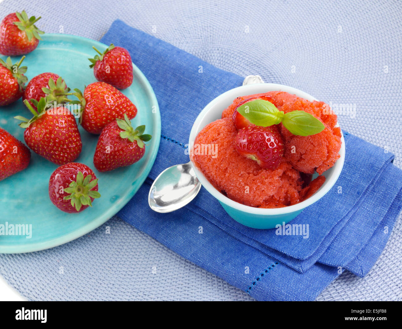 Erdbeer-sorbet Stockfoto