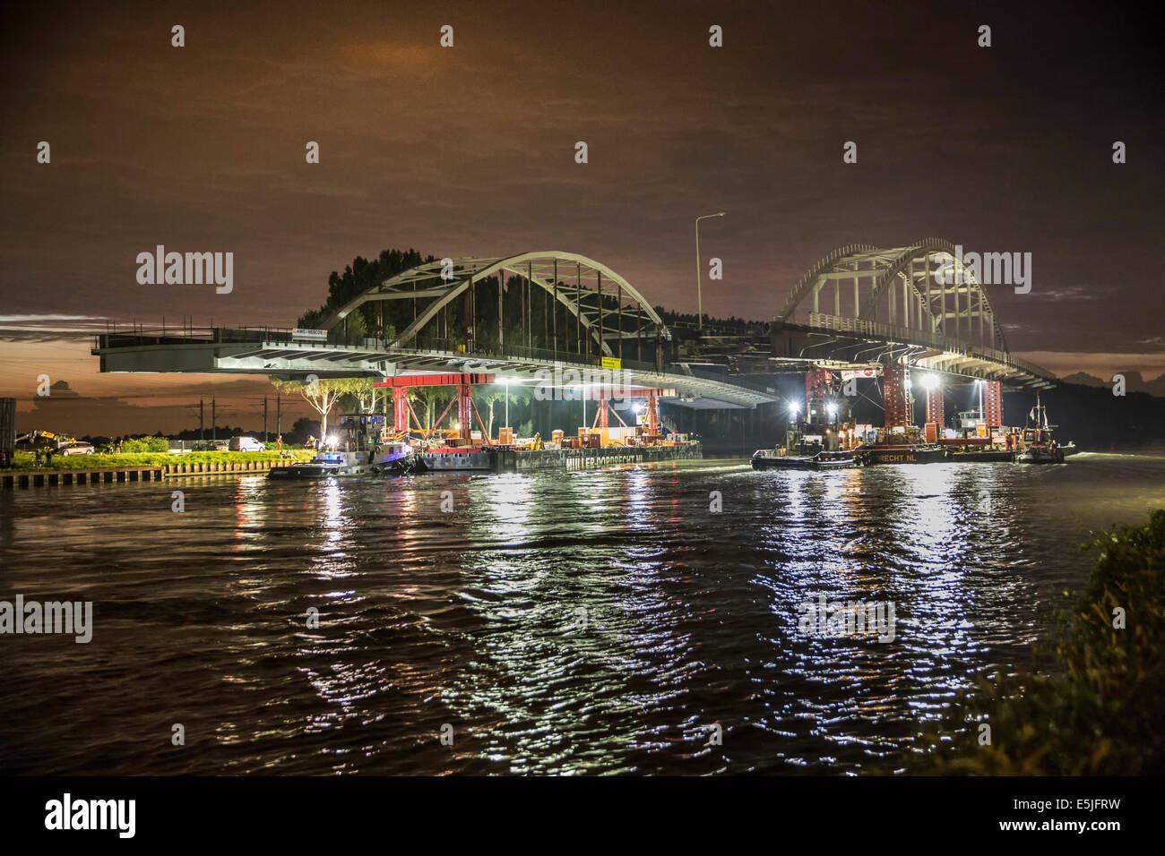 Niederlande, Loenersloot, Ersatz der Brücke, genannt Loenerslootse Brug, am Kanal Amsterdam-Rhein von Rijkswaterstaat Stockfoto